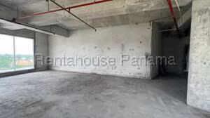 Alquiler de Local Comercial con 43m2 en Avenida Balboa PH The Sands 26-363SR