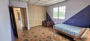 Venta de Casa con 215m2 en Villa Lucre 27-2015SR - Imagen 12
