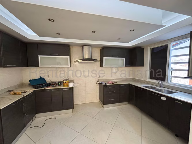Venta de Casa en Altos de Santa Maria Limajo KC
