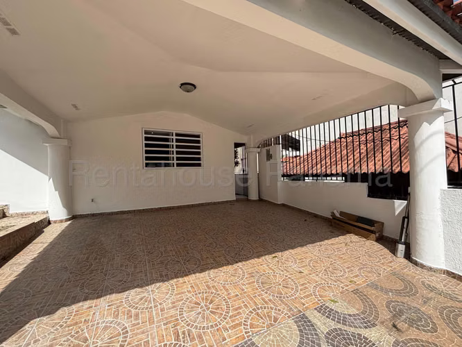 Venta de Casa en Altos de Santa Maria Limajo KC