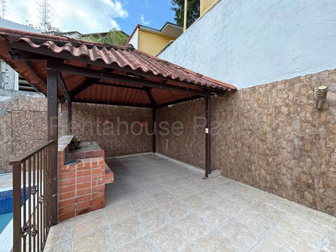 Venta de Casa en Altos de Santa Maria Limajo KC