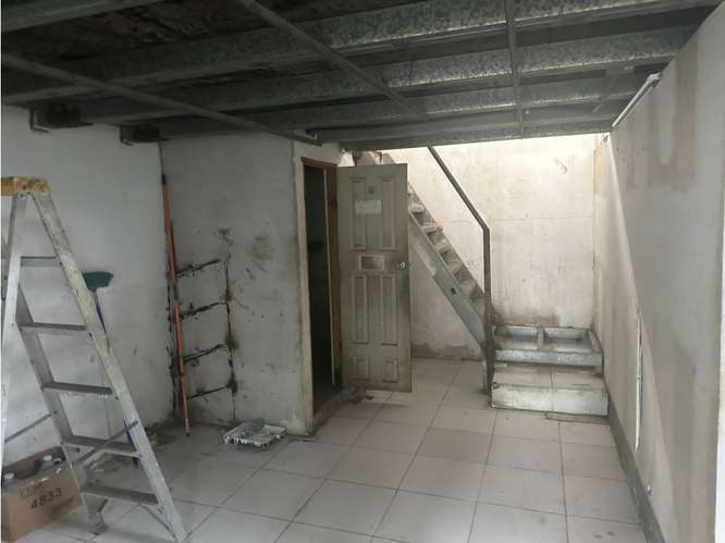 LOCAL / PEDREGAL / 265M / PARKING / AMPLIO ESPACIO / ESQUINA - Imagen 19