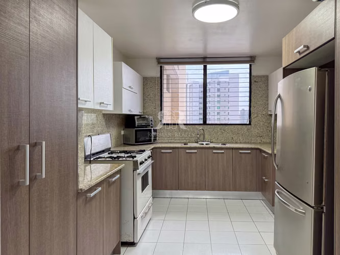 Apartamento remodelado en Marbella PH Marbella Tower I - Imagen 7