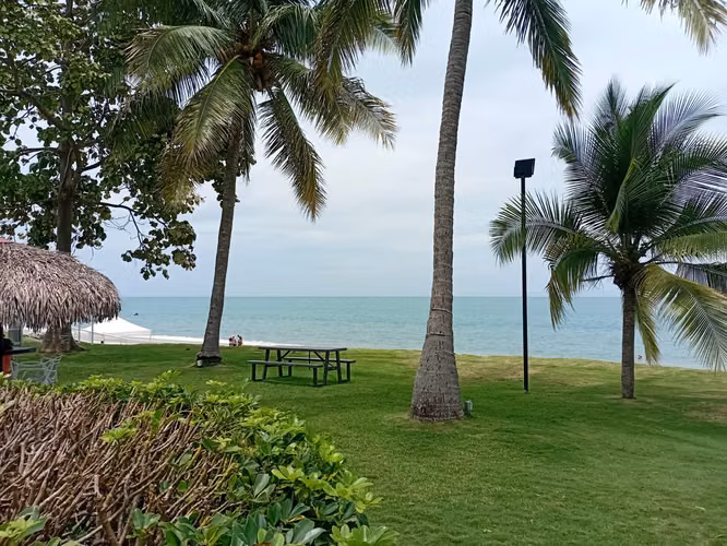 Alquiler 6 meses $2,500: apto 3 rec en Bijao, playa y golf - Imagen 12