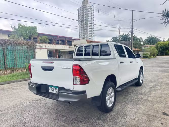 Toyota Hilux 2025 - Imagen 4