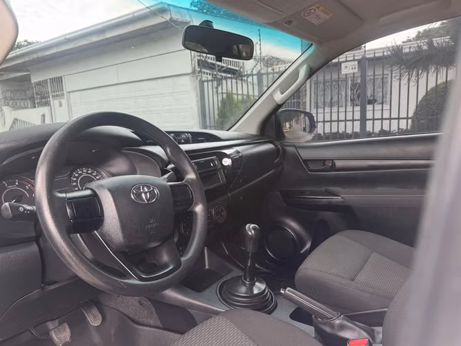 Toyota Hilux 2025 - Imagen 9