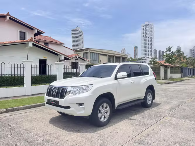 Toyota Land Cruiser Prado 2022 FULL