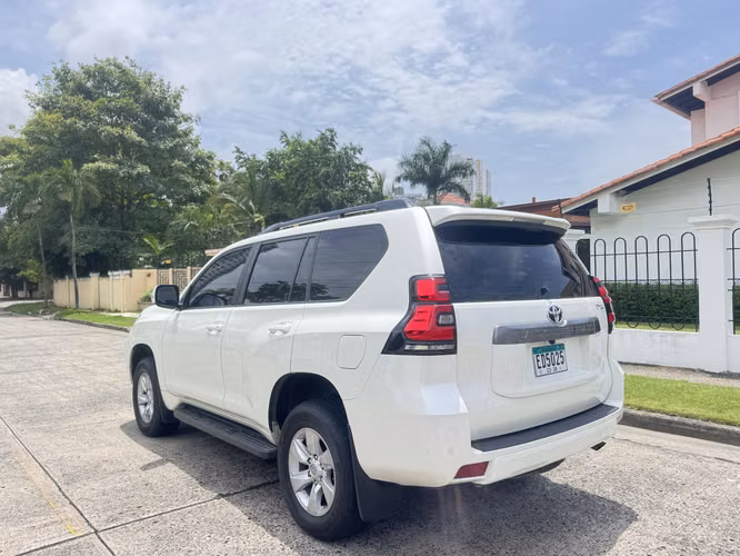 Toyota Land Cruiser Prado 2022 FULL - Imagen 6
