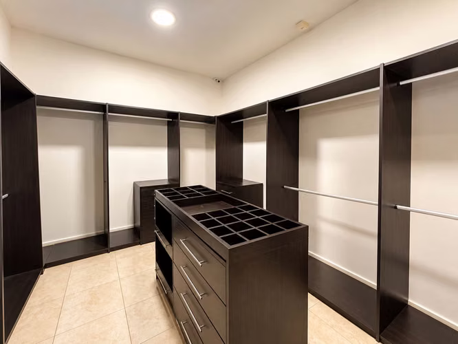 CASA EN COSTA DEL ESTE CON PISCINA PRIVADA 1045M2 CON 4REC MLD - Imagen 19
