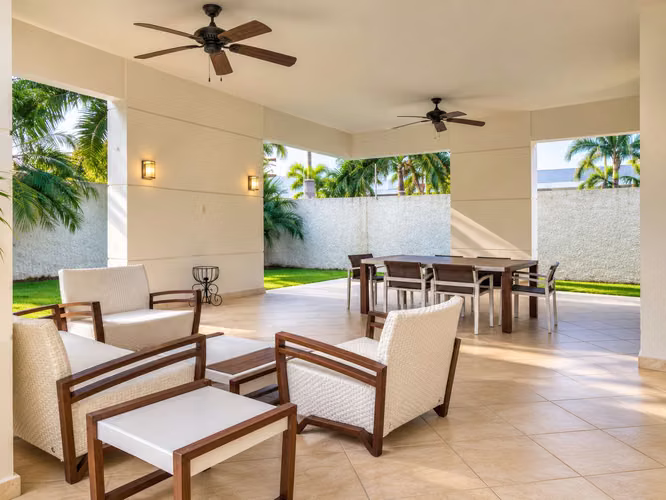 CASA EN COSTA DEL ESTE CON PISCINA PRIVADA 1045M2 CON 4REC MLD - Imagen 12