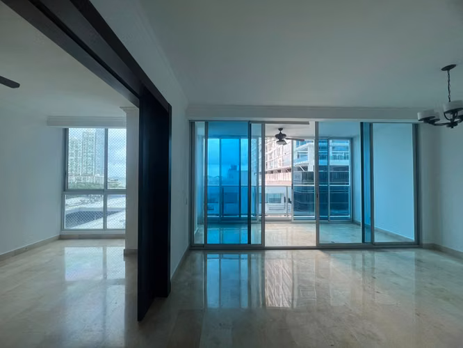 Vendo apartamento de 265 mts en Marbella - Imagen 2