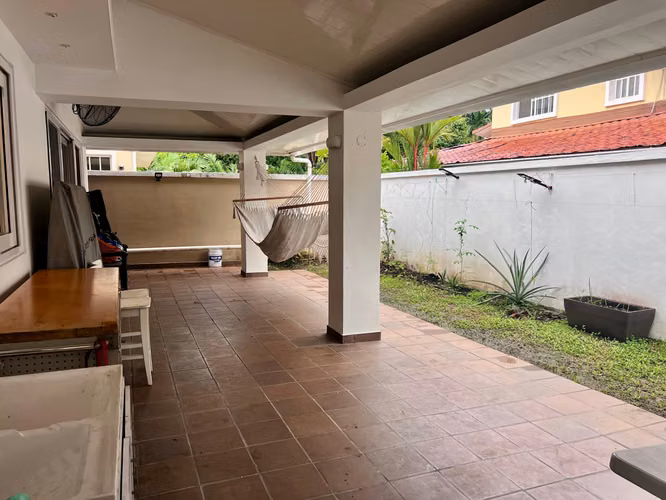 Casa en Venta y Alquiler – Residencial Castel Novo