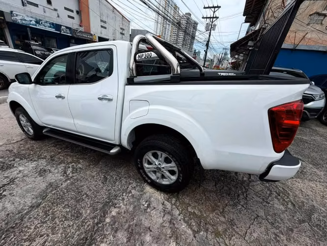 NISSAN FRONTIER NP300 AÑO 2023 MANUAL 4X4 DIESEL DOBLE CABINA UNICO DUEÑO APLICA PARA FINANCIAMIENTO