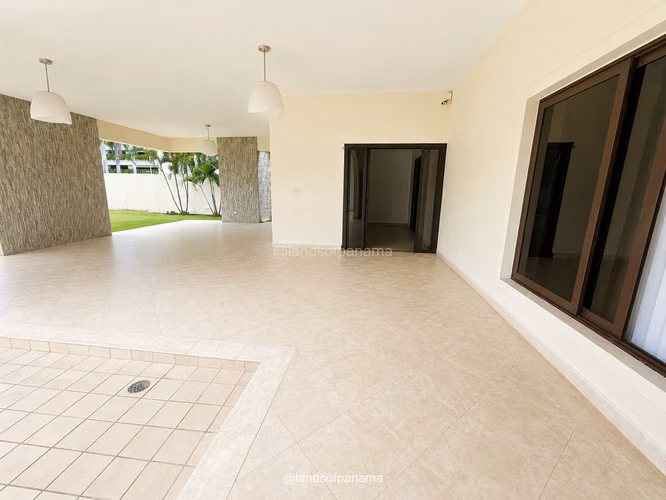 CASA EN VENTA EN COSTA DEL ESTE | PISCINA PRIVADA | LOTE DE ESQUINA - Imagen 6