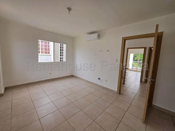 Se Vende Casa en Brisas Del Golf LA27-2018 - Imagen 12