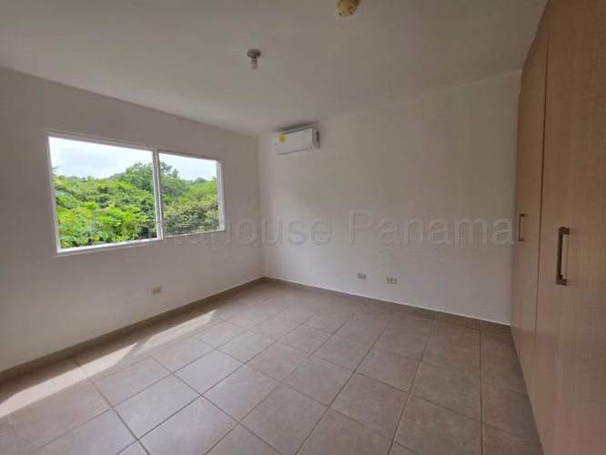 Se Vende Casa en Brisas Del Golf LA27-2018 - Imagen 17
