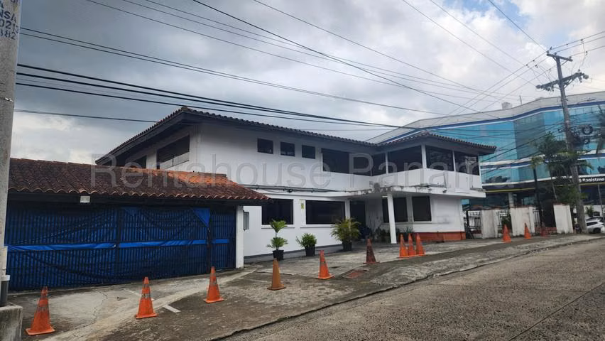 Commercial for Rent in El Dorado 27PPM958