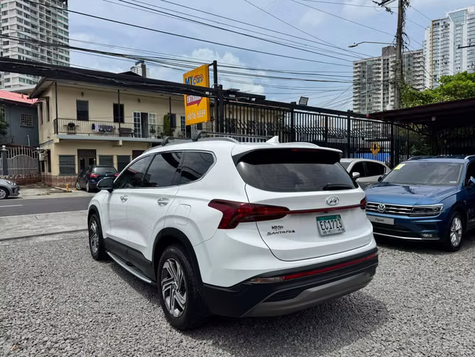 HYUNDAI SANTAFE 2022 IMPECABLE COMO NUEVO - Imagen 7