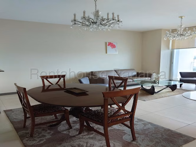 Espectacular Apartamento en Venta con Terraza y Vista al Mar en Avenida Balboa – 96 m² | GC - Imagen 2