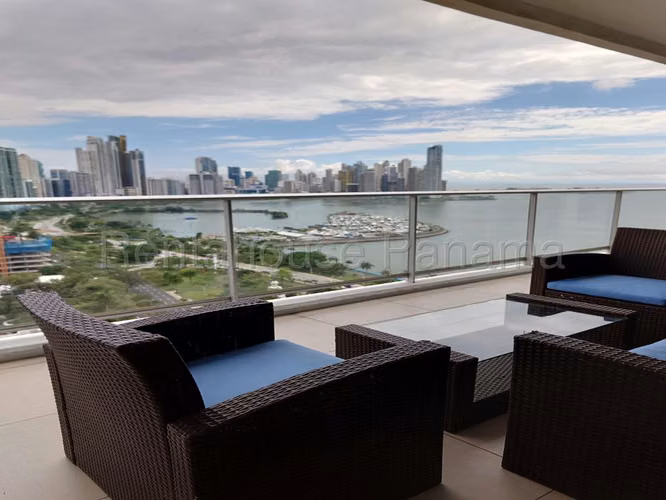 Espectacular Apartamento en Venta con Terraza y Vista al Mar en Avenida Balboa – 96 m² | GC - Imagen 3