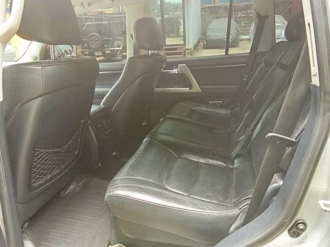 TOYOTA LAND CRUISER 200 VX 2014 - Imagen 8