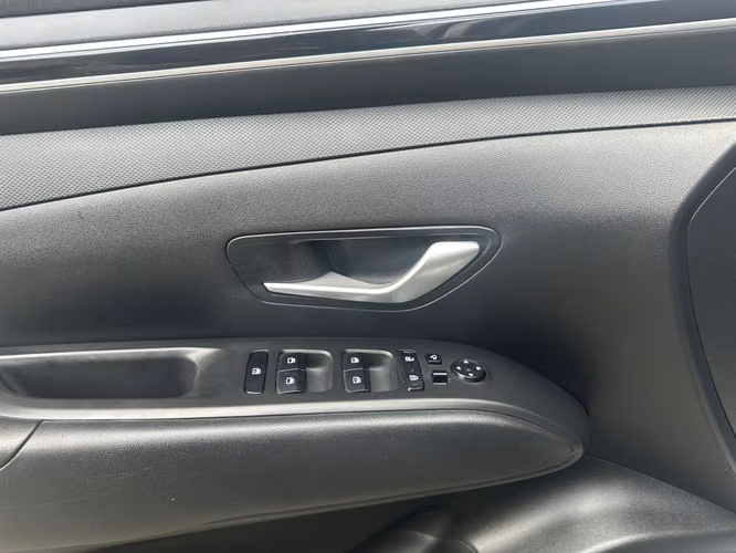 HYUNDAI TUCSON 2022 SOLO 37 MIL KILOMTROS - Imagen 13