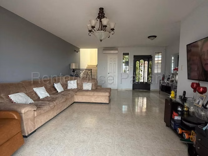 I8185GRR House for Rent in Brisas del Golf