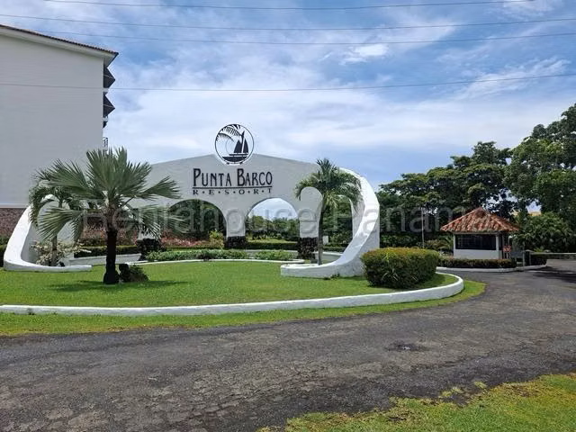 Se Vende Casa en San Carlos DPA27-2036