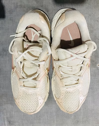 Tenis Nike V5 RNR-Soft Pearl - Imagen 4