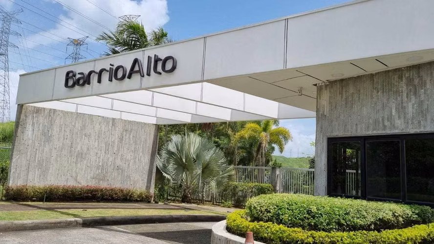 Casa En Venta En Altos De Panamá YM
