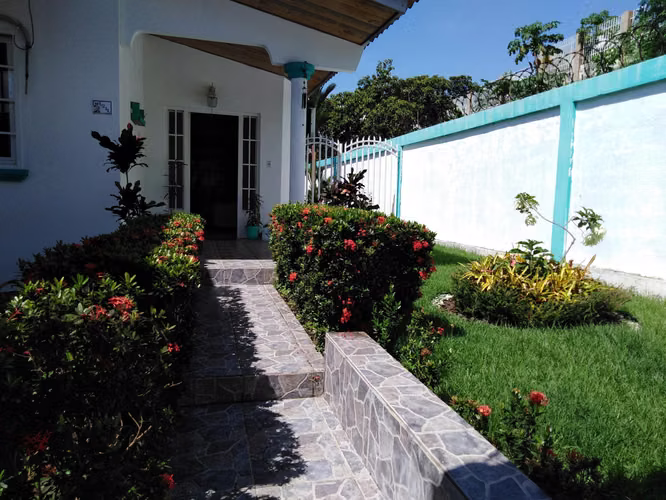 VENTA DE CASA BRISAS DEL GOLF GM