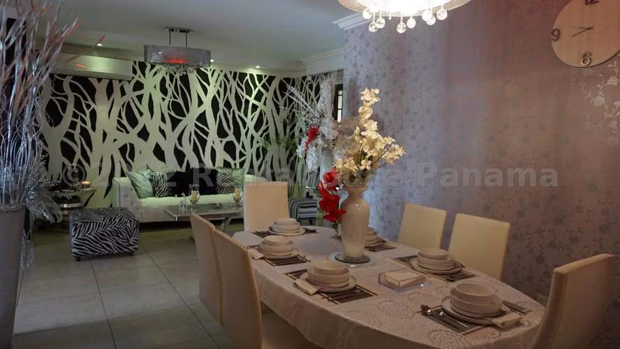 Vendo Casa en Brisas Del Golf LC25-596