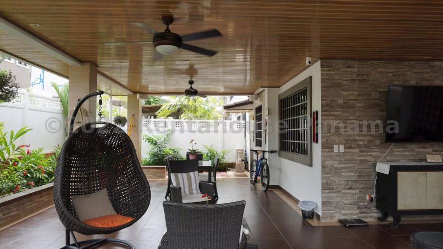 Vendo Casa en Brisas Del Golf LC25-596