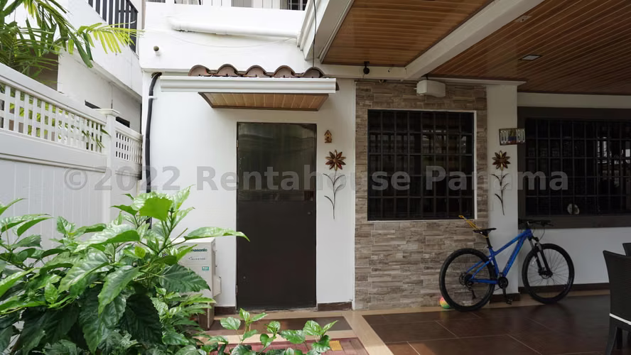 Vendo Casa en Brisas Del Golf LC25-596