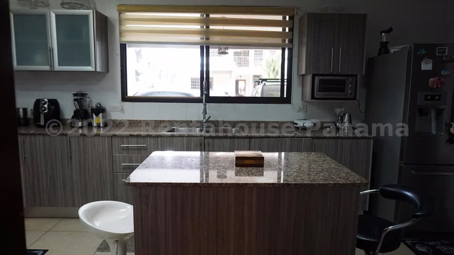 Vendo Casa en Brisas Del Golf LC25-596