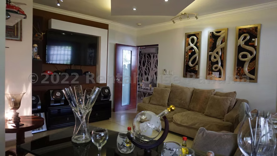 Vendo Casa en Brisas Del Golf LC25-596
