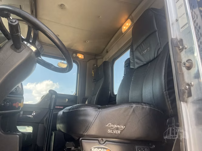 2014 KENWORTH T800 - Imagen 6