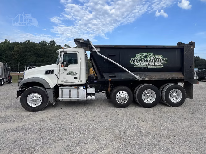 2018 MACK GRANITE GU713
