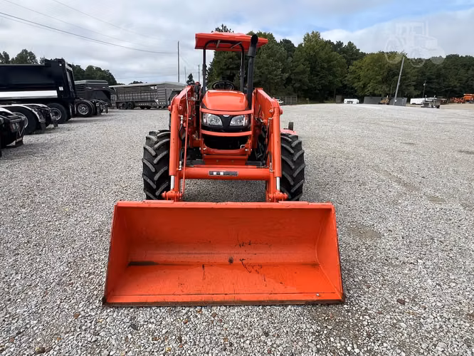 2022 KUBOTA M7060D
