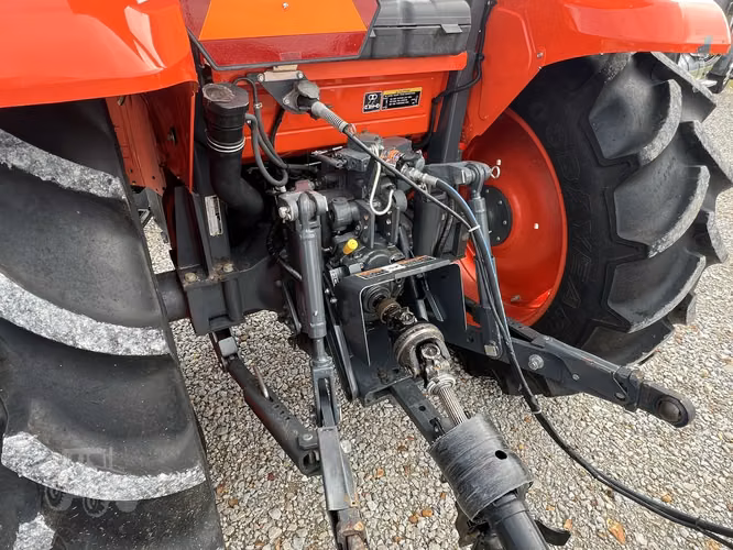 2022 KUBOTA M7060D
