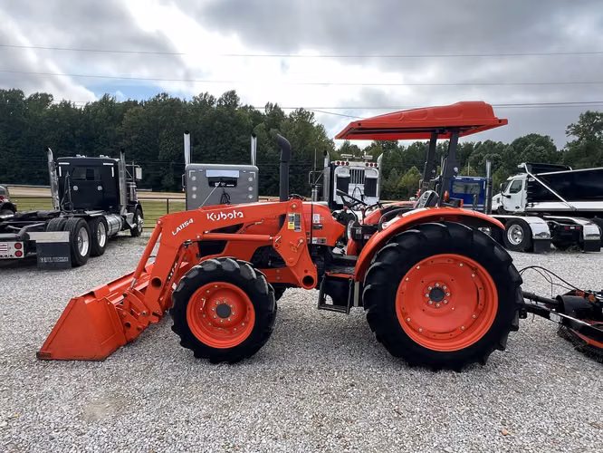 2022 KUBOTA M7060D