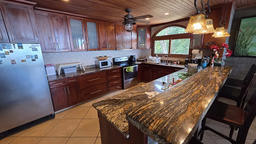 Preciosa Casa en Coronado, frente al mar - Imagen 8