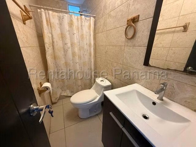 272070. Se vende a excelente precio, apartamento de 3 recámaras, 82m - Imagen 3