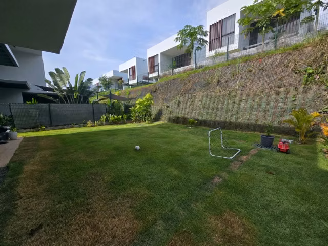 Hermosa casa ubicada en la última calle de River Walk, frente al río y rodeada de naturaleza - Imagen 3