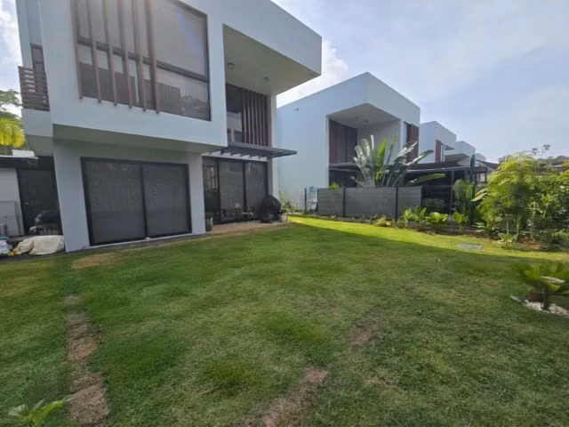 Hermosa casa ubicada en la última calle de River Walk, frente al río y rodeada de naturaleza - Imagen 2