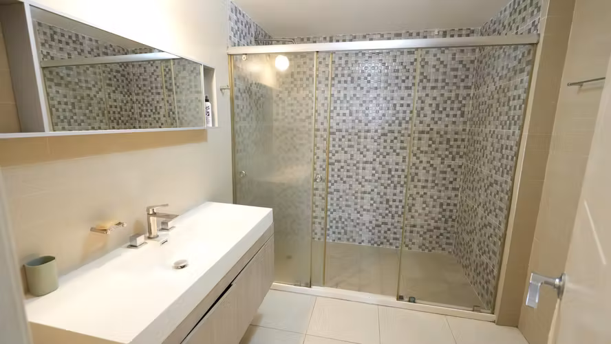 Apartamento amoblado con vista al mar | PH WATERS