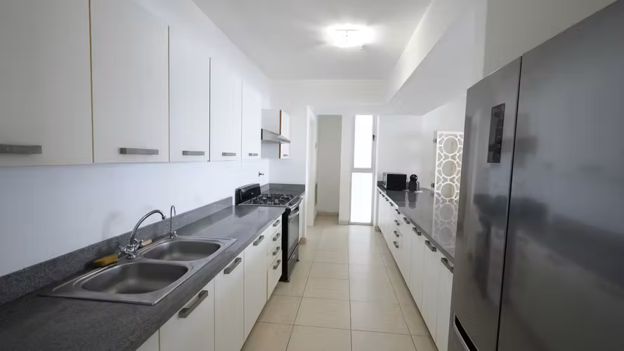 Apartamento amoblado con vista al mar | PH WATERS