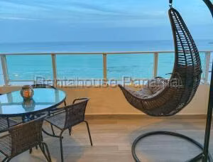 Alquiler de Apartamento con 97m2 en San Francisco PH Terramar 26-2033SR