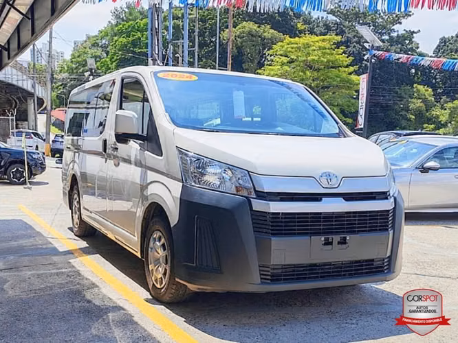 Toyota Hiace 2024 Manual EK4692 - Imagen 3
