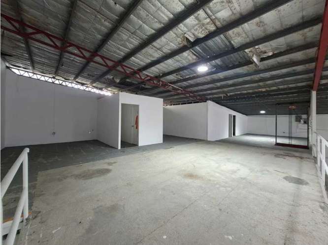 Alquiler de locales de 70 y 90 mts2 en el Paical - Imagen 4